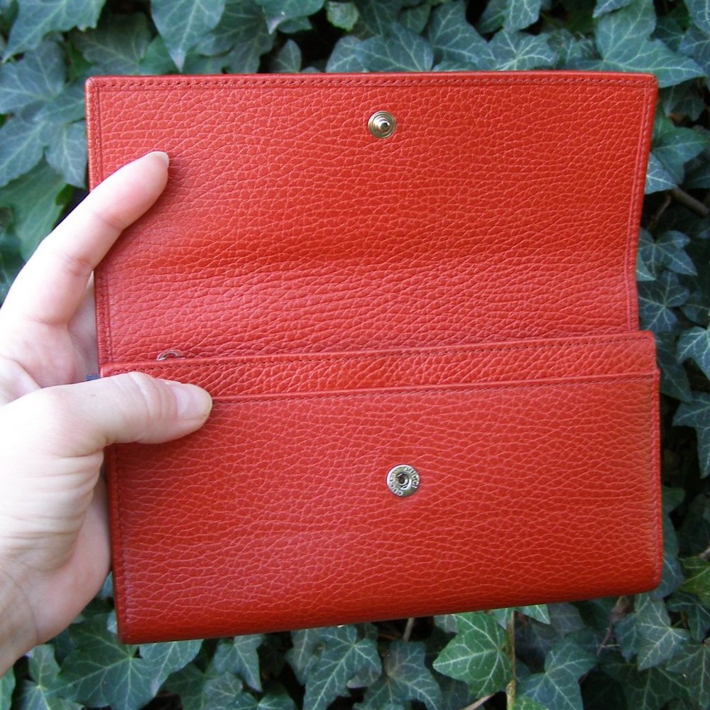 EUC Gucci Long Red Leather Wallet - Picture 7 of 13